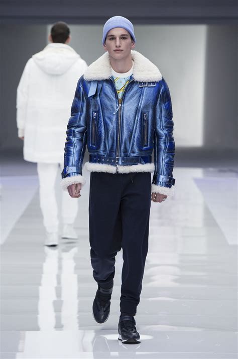 Versace Men's Fall/Winter 2016 Full Show 